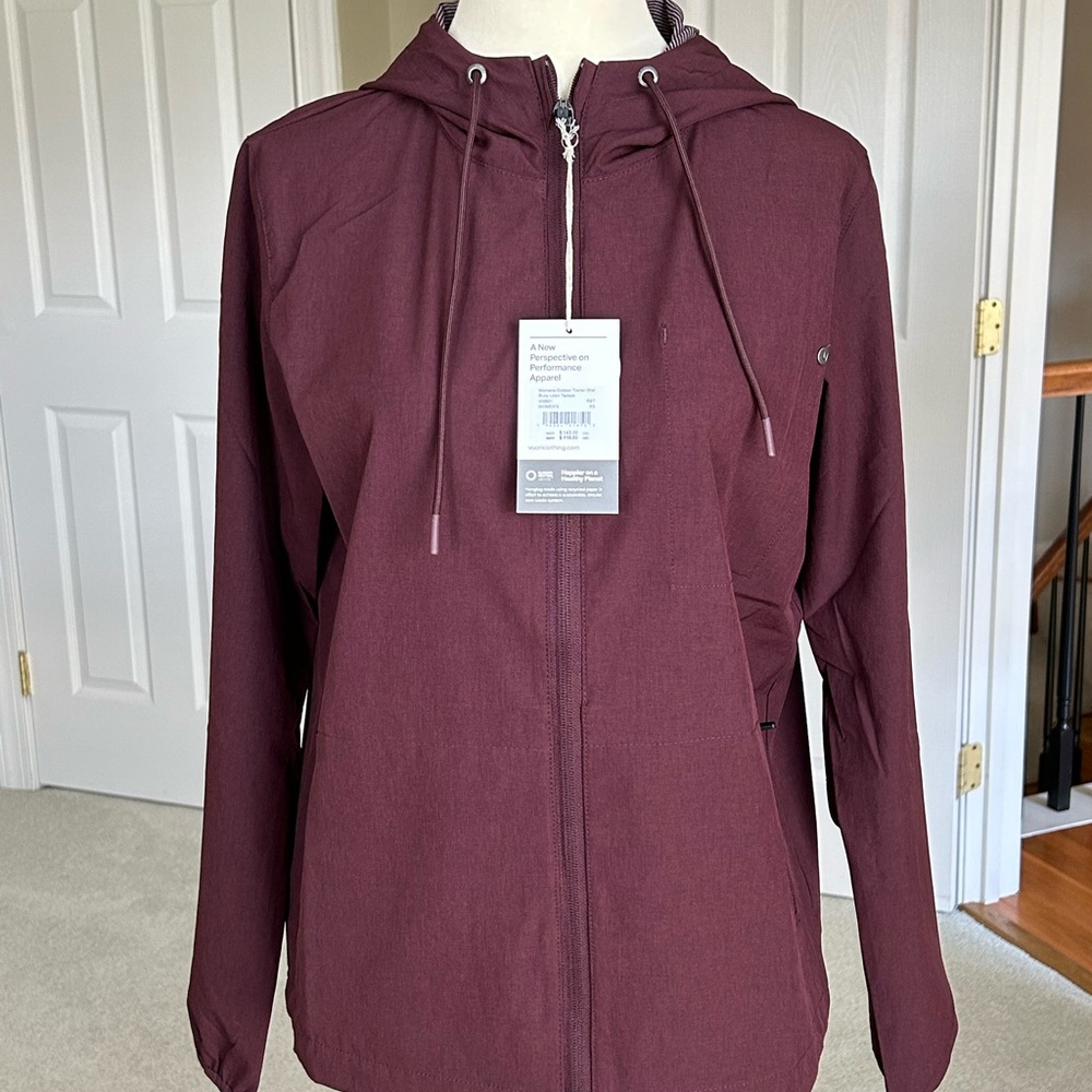 BNWT Vuori Ourdoor Trainer Shell